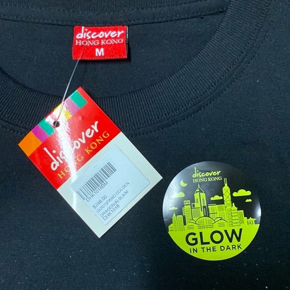 Discover Hong Kong Glow in the Dark Black Gold Graphic Tee in Womens Size Medium - Picture 2 of 3